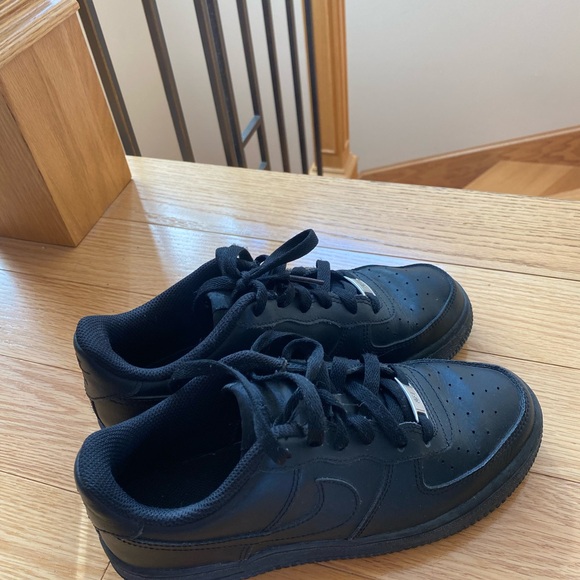 Black NIKE Air Forces - Picture 3 of 11